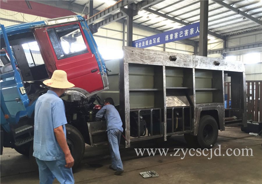 東風(fēng)153水罐消防車 東風(fēng)153水罐消防車