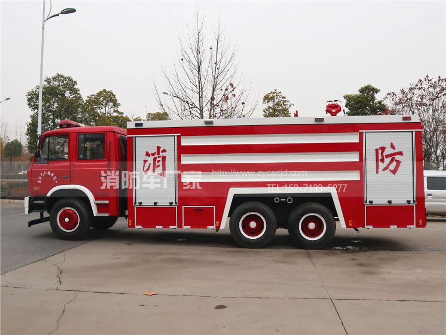 東風(fēng)12噸泡沫消防車 東風(fēng)12噸泡沫消防車